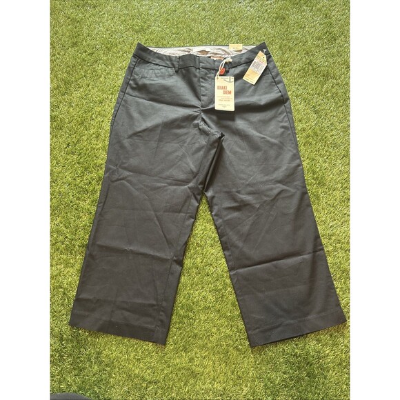 NWT Dockers Black Khaki Diem Straight Legged Womens 10 Metro Capri Pants - Picture 1 of 16